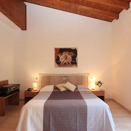 Colomber Gardone Riviera